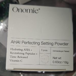 Nomi AHA Perfecting Setting Powder - Skin Plumping Setting Powder- Lyon  New